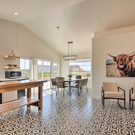 Modern Ranch House With Fire Pit And Valley Views 커내브 외부 사진