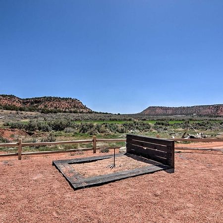 Modern Ranch House With Fire Pit And Valley Views 커내브 외부 사진