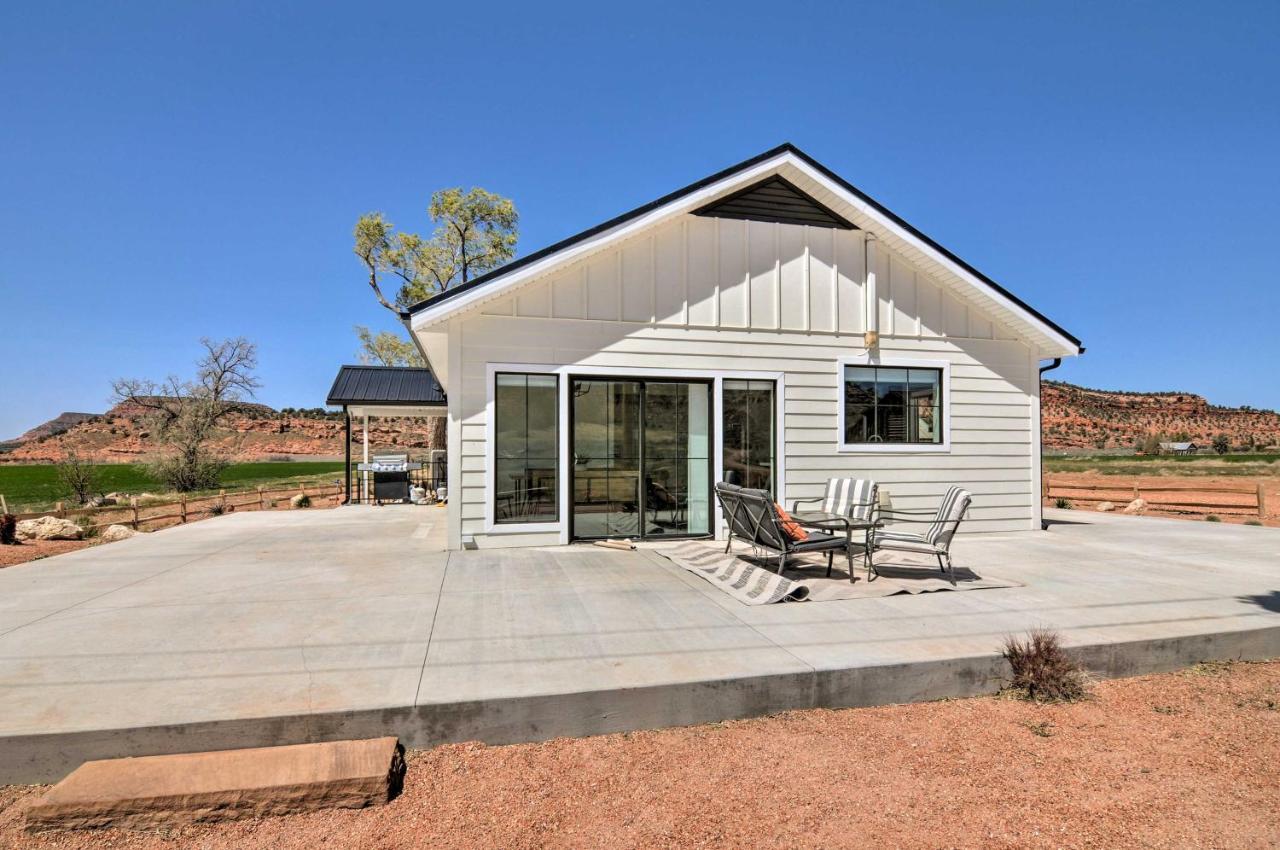 Modern Ranch House With Fire Pit And Valley Views 커내브 외부 사진