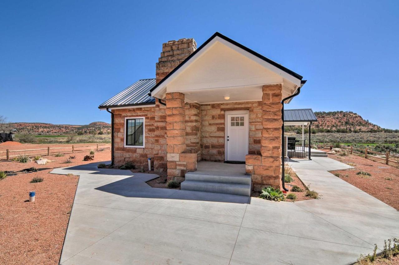 Modern Ranch House With Fire Pit And Valley Views 커내브 외부 사진